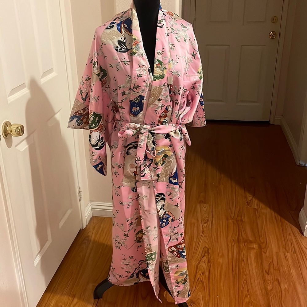 Gorgeous Kimono-like Robe/covering